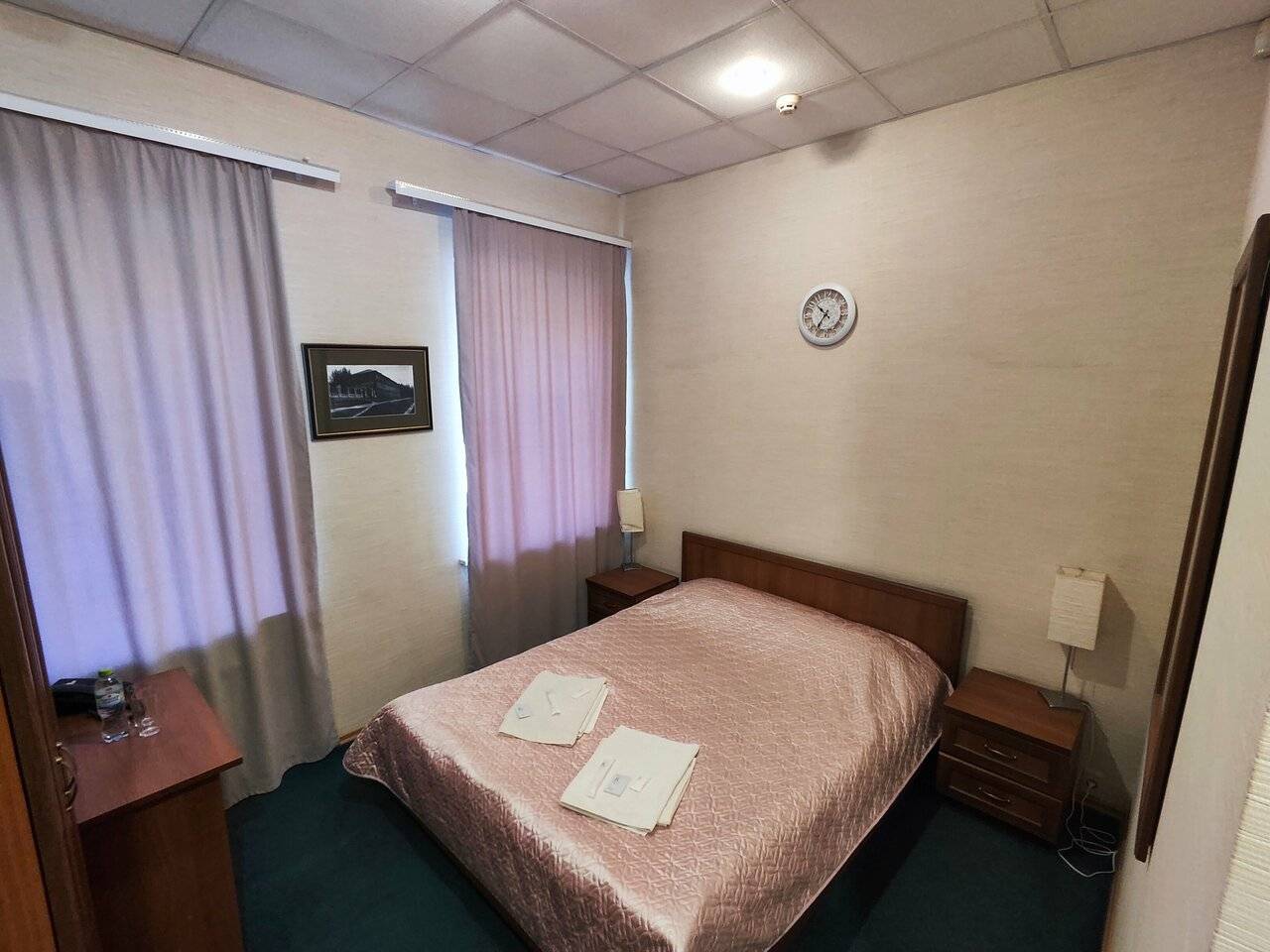 Фотографии номера Двухместный номер Делюкс с 1 кроватью в Гостинице Третьяков Кострома