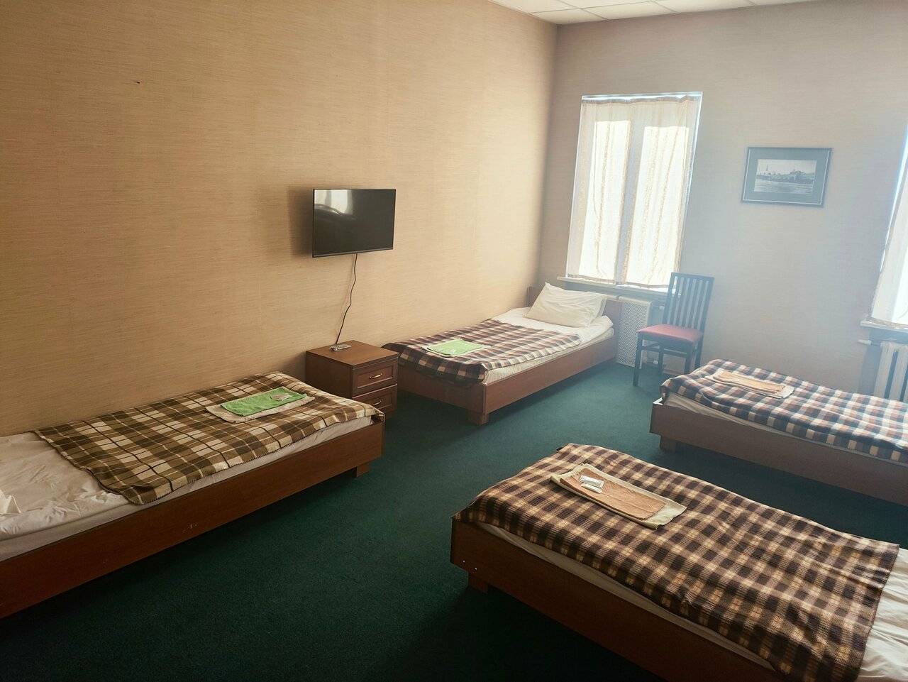 Фотографии номера Четырехместный номер эконом-класса в Гостинице Третьяков Кострома